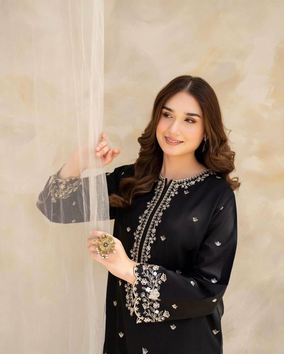 Black Gulab Embroidery 2pc