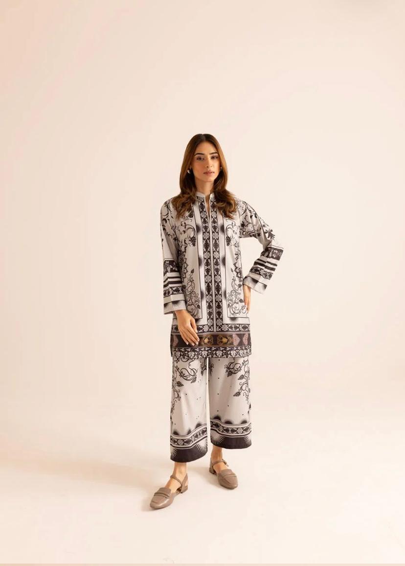 2Pc Suit Most Demanding Artical