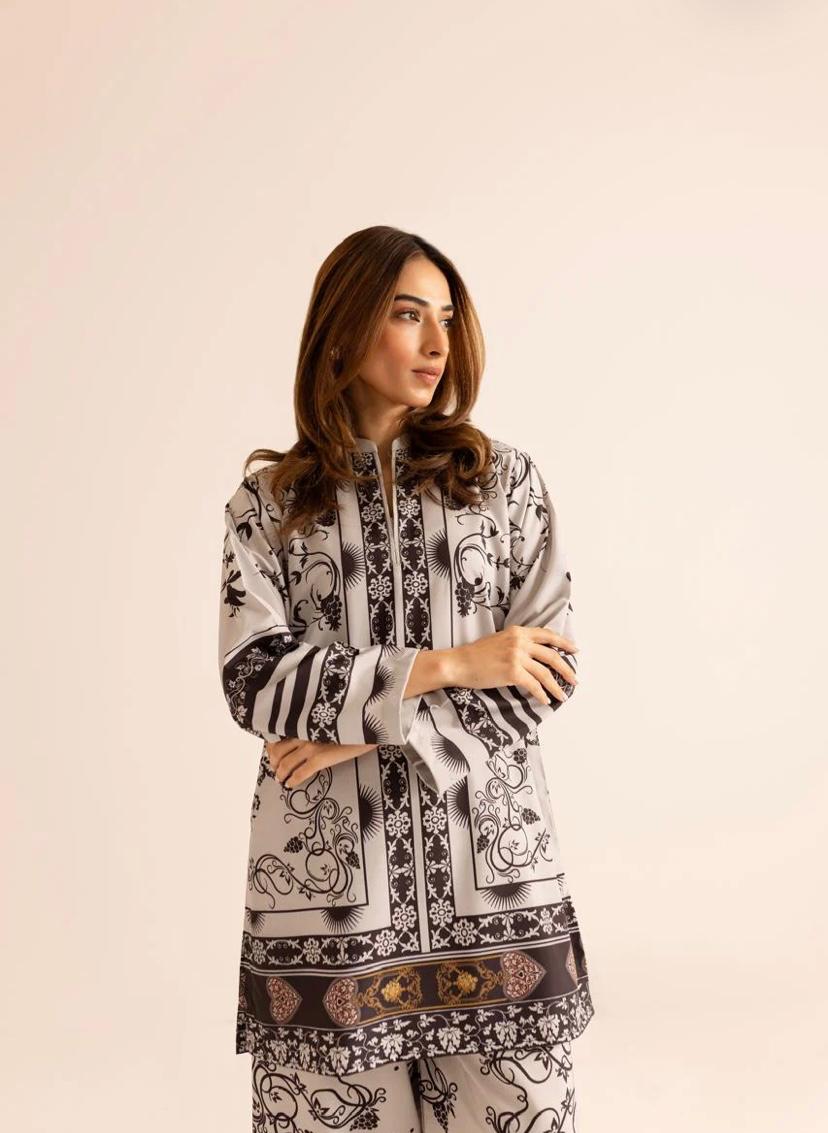 2Pc Suit Most Demanding Artical